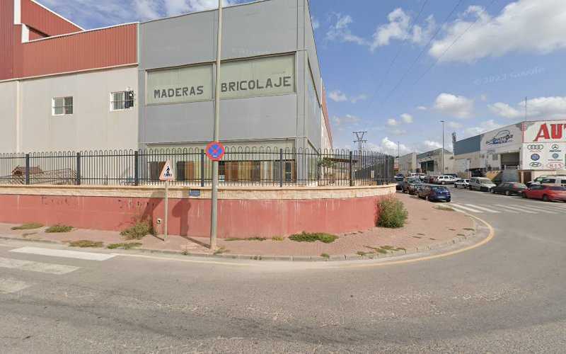 Fotografia tomada fuera de Maderas Bricolaje - Tienda de muebles en Águilas, Murcia