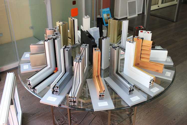 Fotografia tomada fuera de Aluminios Castillo - Carpintería metálica y de aluminio en San Vicente del Raspeig, Alicante