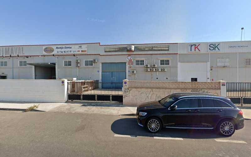 Fotografia tomada fuera de Rolltec Cerramientos S.L. - Carpintería metálica y de aluminio en Alicante, Alicante