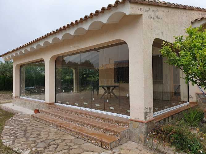 Fotografia tomada fuera de Flexiglass - Carpintería metálica y de aluminio en San Vicente del Raspeig, Alicante