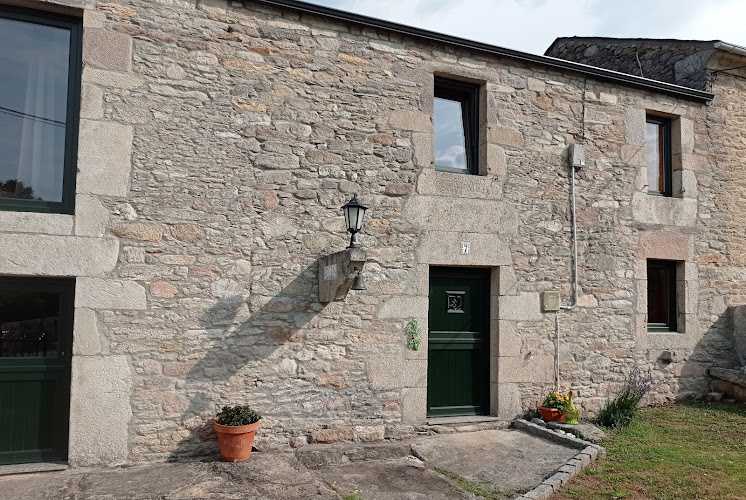 Fotografia tomada fuera de Montajes Rabade - Carpintería metálica y de aluminio en Rábade, Lugo