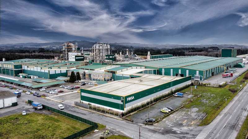 Fotografia tomada fuera de Financiera Maderera S.A. (Finsa, fábrica de Fibranor) - Fábrica en Rábade, Lugo