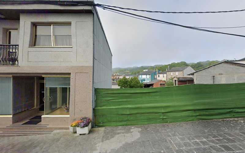 Fotografia tomada fuera de Miguel Gallego López - Carpintería metálica y de aluminio en Paradela, Lugo