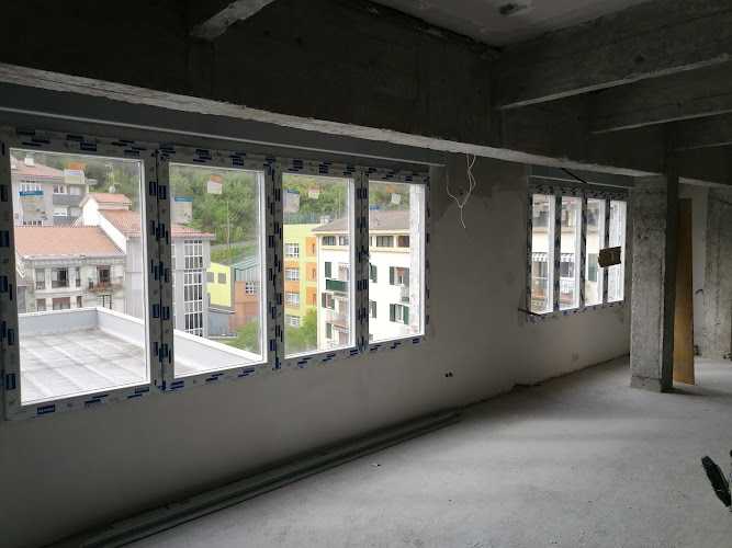 Fotografia tomada fuera de Ventanas Nahikor - Carpintería metálica y de aluminio en Hernani, Guipúzcoa