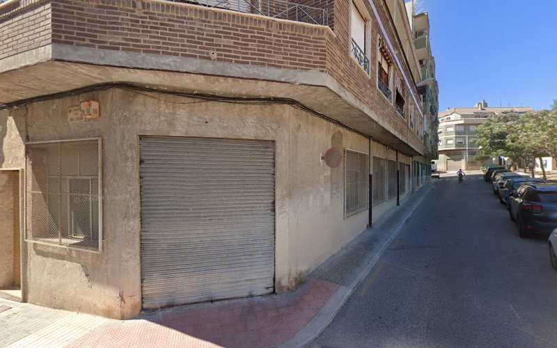 Fotografia tomada fuera de Carpintería Petrer Sl - Carpintero en Petrer, Alicante