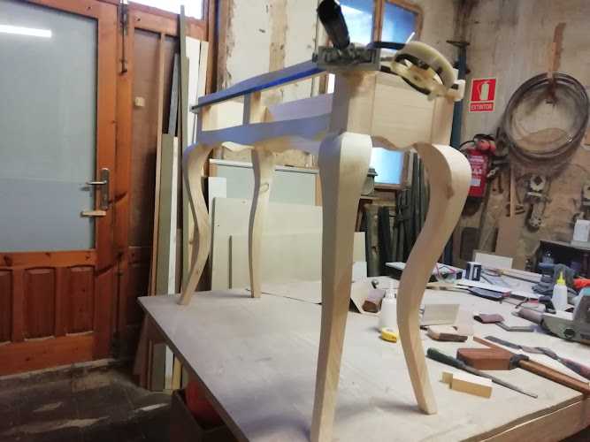 Fotografia tomada fuera de Carpintería y Muebles José Alberto Ángel Herrero - Carpintero en Petrer, Alicante