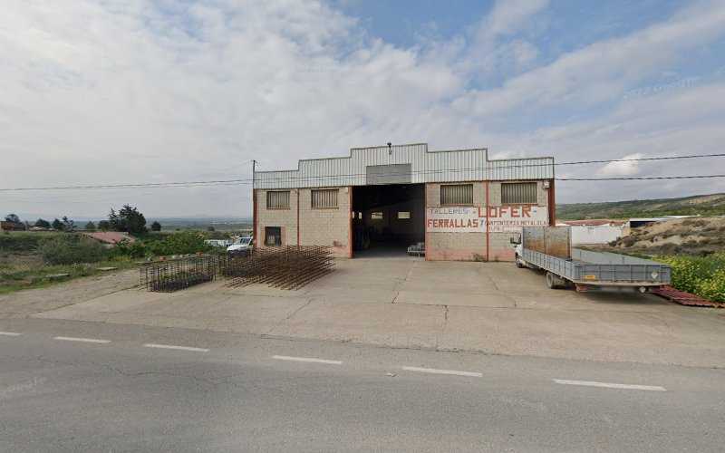 Fotografia tomada fuera de Talleres Lofer S L - Carpintería metálica y de aluminio en Pradejón, La Rioja