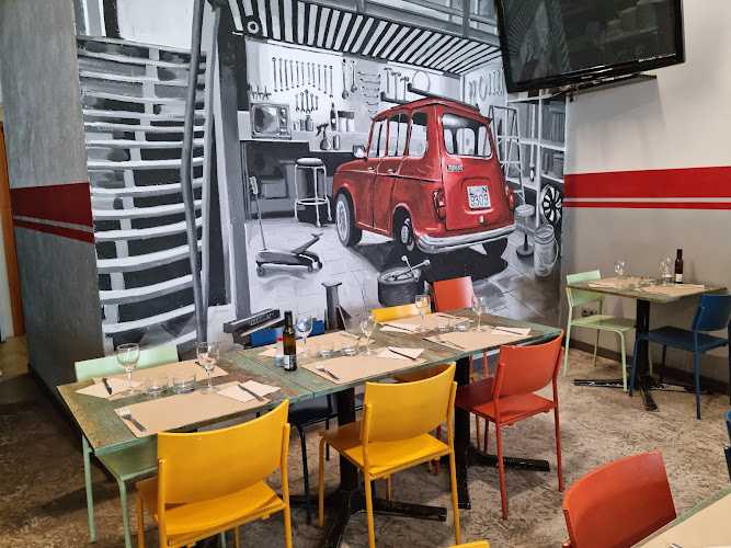 Fotografia tomada fuera de El Taller - restaurantes en Penelles, Lérida