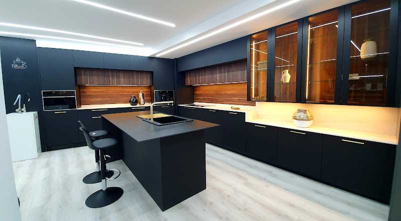 Fotografia tomada fuera de TRAPERO INTERIORISMO SLU | Tienda de mobiliario y decoración en Granada - Tienda de muebles en Peligros, Granada