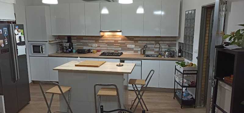 Fotografia tomada fuera de Mobisur - Tienda de muebles de cocina en Peligros, Granada