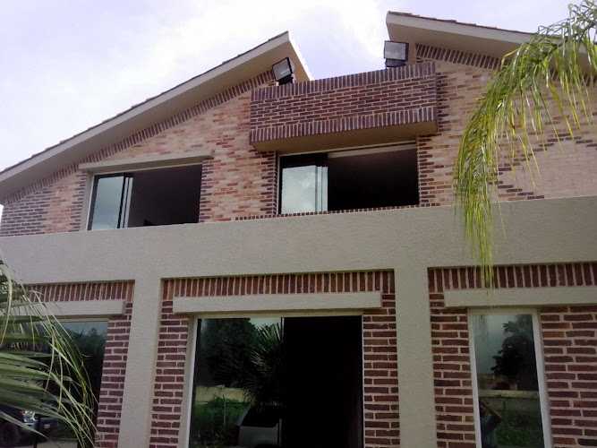 Fotografia tomada fuera de PAVCA.CA - Carpintería metálica y de aluminio en Orihuela, Alicante