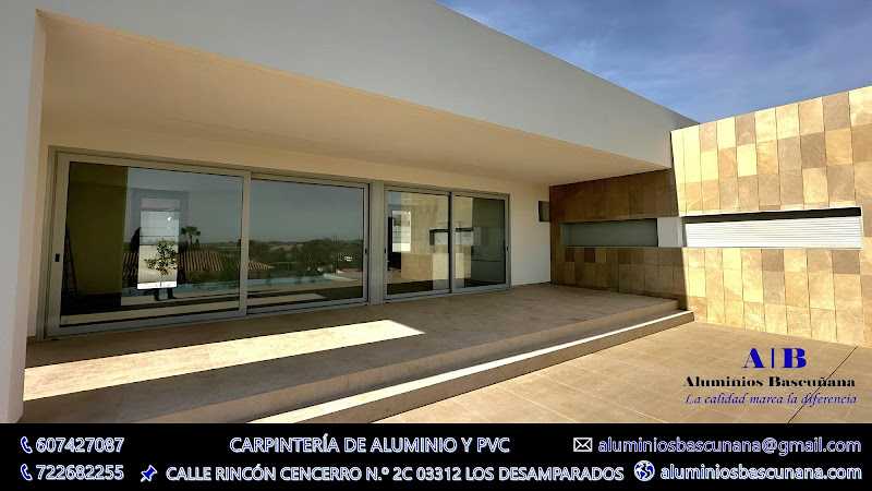 Fotografia tomada fuera de Aluminios Bascuñana, S.L. - Carpintería metálica y de aluminio en Orihuela, Alicante