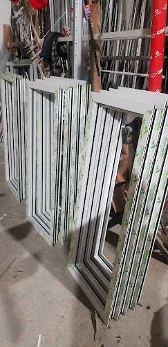 Fotografia tomada fuera de MGA Aluminios - Carpintería metálica y de aluminio en Ribaforada, Navarra