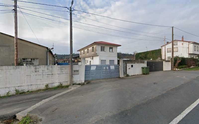 Fotografia tomada fuera de Maderas A Rúa S.L - Empresa maderera en O Pedrouzo, A Coruña