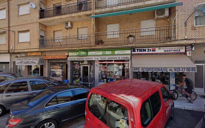 Fotografia tomada fuera de Cristalería y carpintería de aluminio Gomez Junco - Carpintería metálica y de aluminio en Polán, Toledo