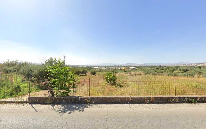 Fotografia tomada fuera de Estructuras Metálicas M. Porcel - Carpintería metálica y de aluminio en Granada, Granada