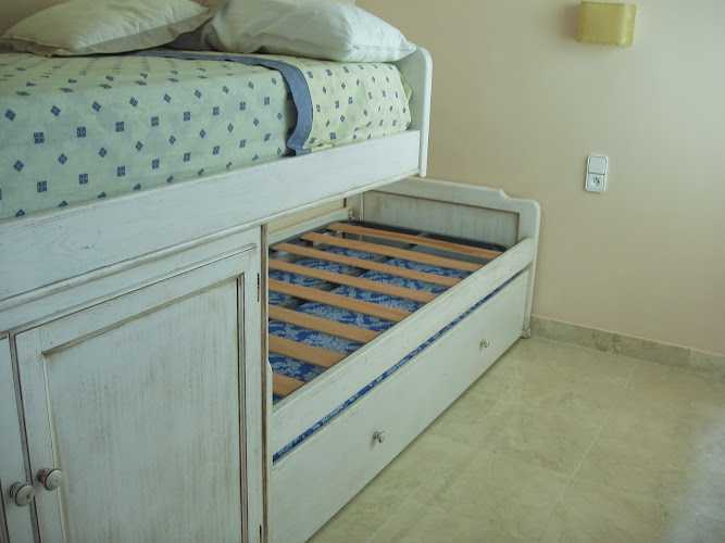 Fotografia tomada fuera de Marin Diseño S.L - Ebanista en La Zubia, Granada