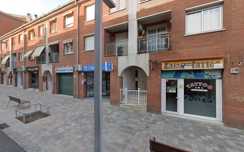 Fotografia tomada fuera de Aluminios MJB - Carpintería metálica y de aluminio en Barberà del Vallès, Barcelona