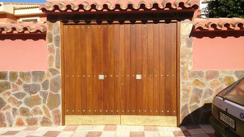 Fotografia tomada fuera de Carpintería Cantero - Tienda de armarios en Peñón-Zapata-Molina, Málaga