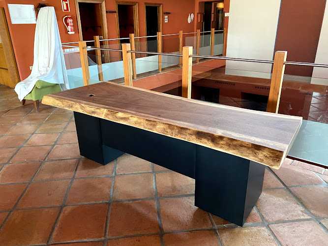 Fotografia tomada fuera de Gonzalez Interiores - Carpintería en Alcalá de Guadaíra, Sevilla