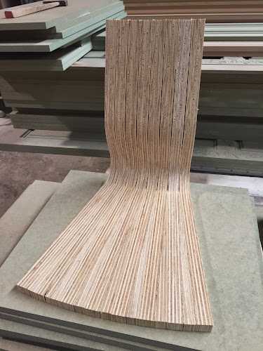 Fotografia tomada fuera de Fabricam Woodwork, S.L. - Carpintería en Alcalá de Guadaíra, Sevilla