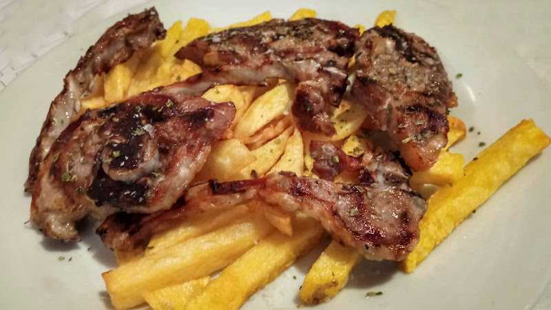 Fotografia tomada fuera de Bar La Carpintera Carne A La Brasa - bares en Alcalá de Guadaíra, Sevilla