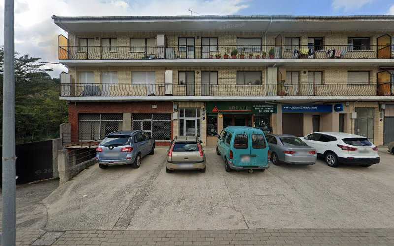 Fotografia tomada fuera de Ferreteria Ezquerra - Proveedor de materiales de construcción en Villasana de Mena, Burgos