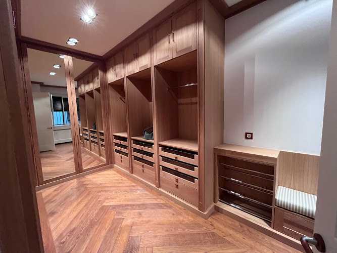 Fotografia tomada fuera de Carpinteria Gonal. Fabricantes y distribuidores de muebles a medida - Carpintería en Torrejón de Ardoz, Madrid