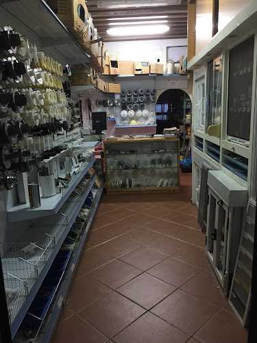 Fotografia tomada fuera de Persianas y Aluminios Torrejón S.L.U - Tienda de accesorios para ventanas en Torrejón de Ardoz, Madrid