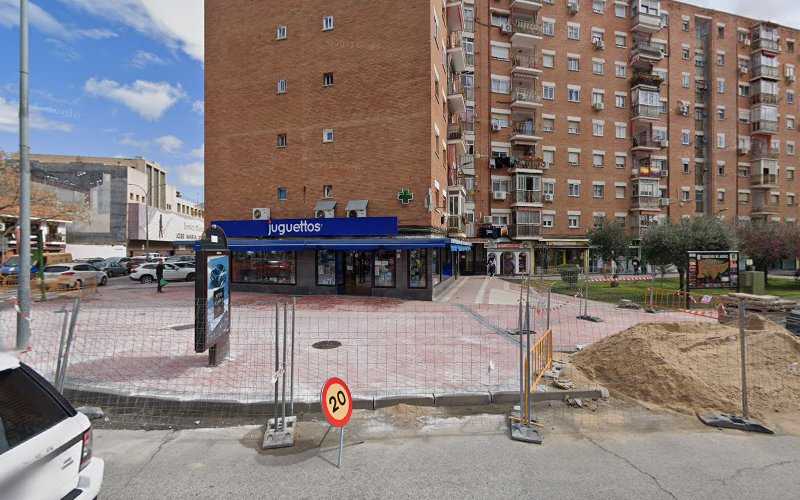 Fotografia tomada fuera de Cajoneras y Zapateros .com - Tienda de muebles en Torrejón de Ardoz, Madrid
