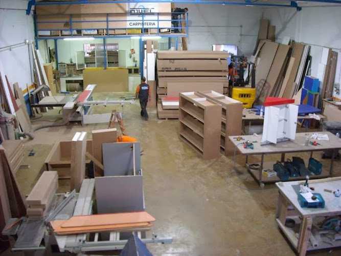 Fotografia tomada fuera de Global Stand Carpinteros - Fábrica de muebles en Paracuellos de Jarama, Madrid