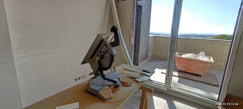 Fotografia tomada fuera de Lino Block - Carpintería en Colmenar Viejo, Madrid