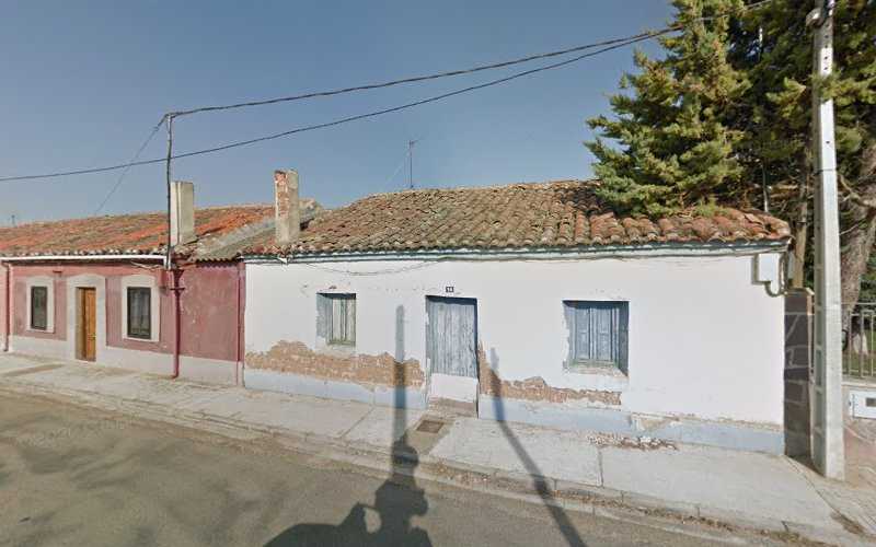 Fotografia tomada fuera de Talleres Zaca - Carpintería metálica y de aluminio en Melgar de Fernamental, Burgos