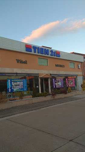 Fotografia tomada fuera de Muebles Vitel - Tienda de muebles en Melgar de Fernamental, Burgos
