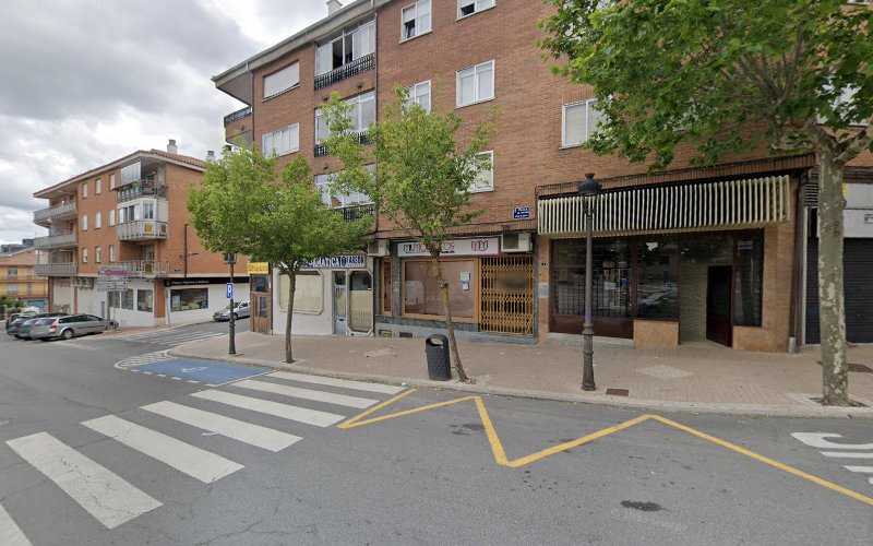 Fotografia tomada fuera de Eugenio Sanchez Suarez - Carpintero en Las Navas del Marqués, Ávila