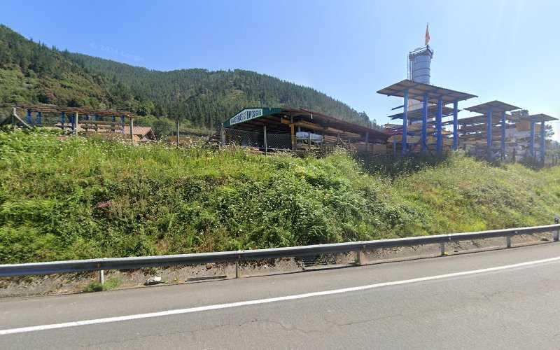 Fotografia tomada fuera de Eurosigns C.B. - Carpintería en Cangas de Onís, Asturias