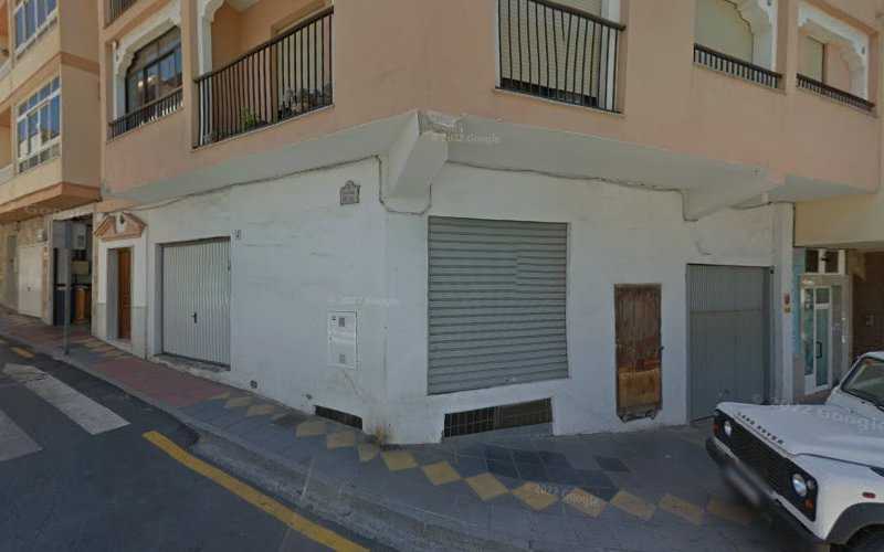 Fotografia tomada fuera de Joaquín Montés Domínguez - Carpintería metálica y de aluminio en Almuñécar, Granada