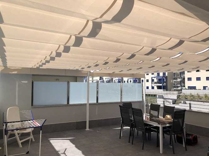 Fotografia tomada fuera de TALLERES JOSE MIGUEL SAEZ TORRES - Carpintería metálica y de aluminio en Almuñécar, Granada