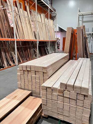 Fotografia tomada fuera de Bricodel - Establecimiento de venta de madera en Algeciras, Cádiz