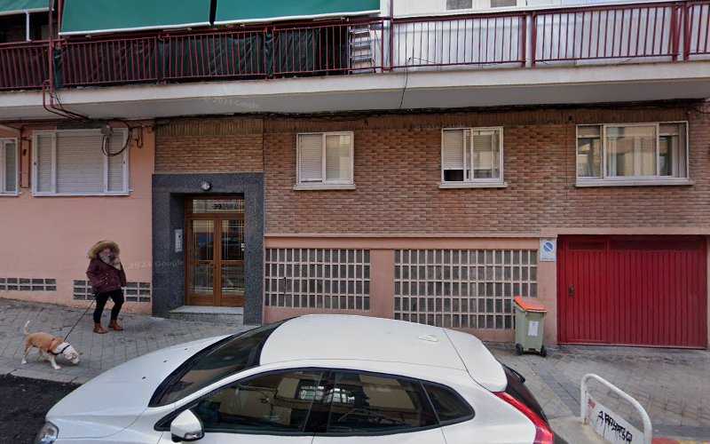 Fotografia tomada fuera de Hernando Fonseca Ávila - Tienda de armarios en Madrid, Madrid