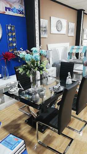Fotografia tomada fuera de Decorasur - Tienda de muebles en Alcaudete, Jaén