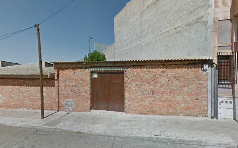 Fotografia tomada fuera de Carpintería Gran Capitán - Carpintería metálica y de aluminio en Bolaños de Calatrava, Ciudad Real