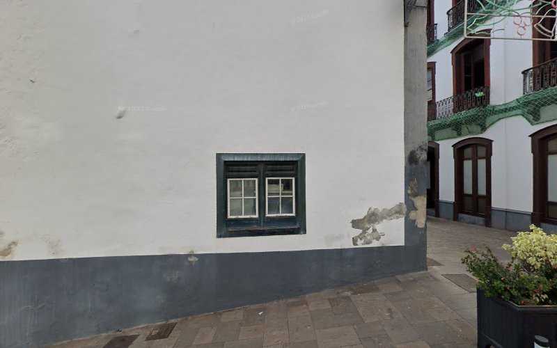 Fotografia tomada fuera de Novo Armarios - Carpintero en Santa Cruz de la Palma, Santa Cruz de Tenerife