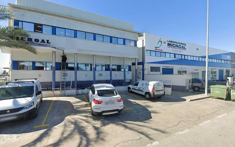 Fotografia tomada fuera de Curvados Y Aluminios Aljarafe - Carpintería metálica y de aluminio en Bollullos de la Mitación, Sevilla