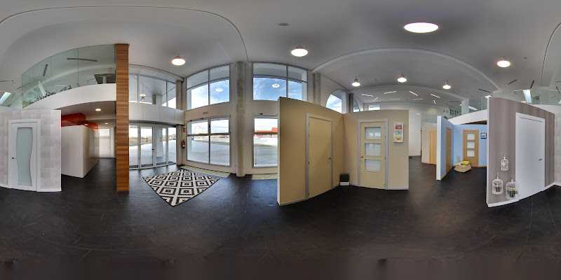 Fotografia tomada fuera de Carpintería de madera MOBAI - Fábrica de puertas en Íscar, Valladolid