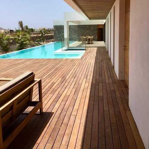 Fotografia tomada fuera de Carpintería Ebanistería Sebastián Pose - Ebanista en Ferrol, A Coruña