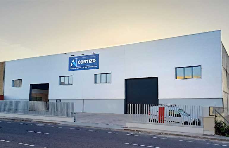 Fotografia tomada fuera de CORTIZO Fuerteventura - Proveedor de aluminio en Antigua, Las Palmas