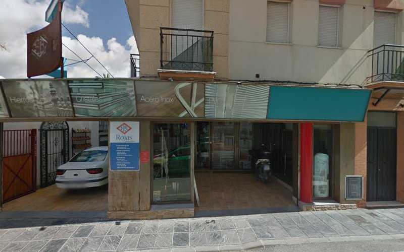 Fotografia tomada fuera de Hierros y Aluminios Rojas S.L. - Carpintería metálica y de aluminio en Coria del Río, Sevilla