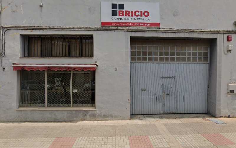 Fotografia tomada fuera de Carpintería Metálica Víctor Matute - Carpintería metálica y de aluminio en Rincón de Soto, La Rioja