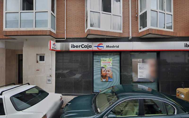 Fotografia tomada fuera de Carpintería Alice - Carpintería metálica y de aluminio en Brunete, Madrid